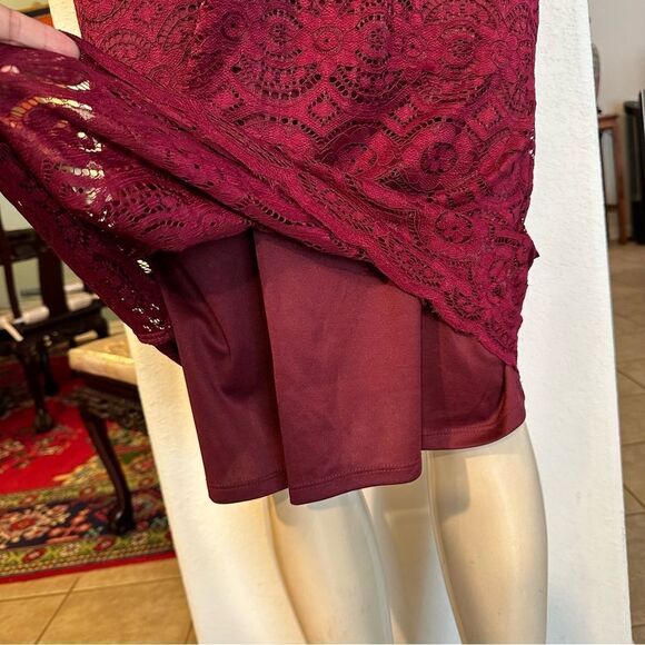 LIZ CLAIBORNE ROMANTIC BURGUNDY RED LACE FITTED STRETCH SHEATH COCKTAIL DRESS 12 - Picture 4 of 10